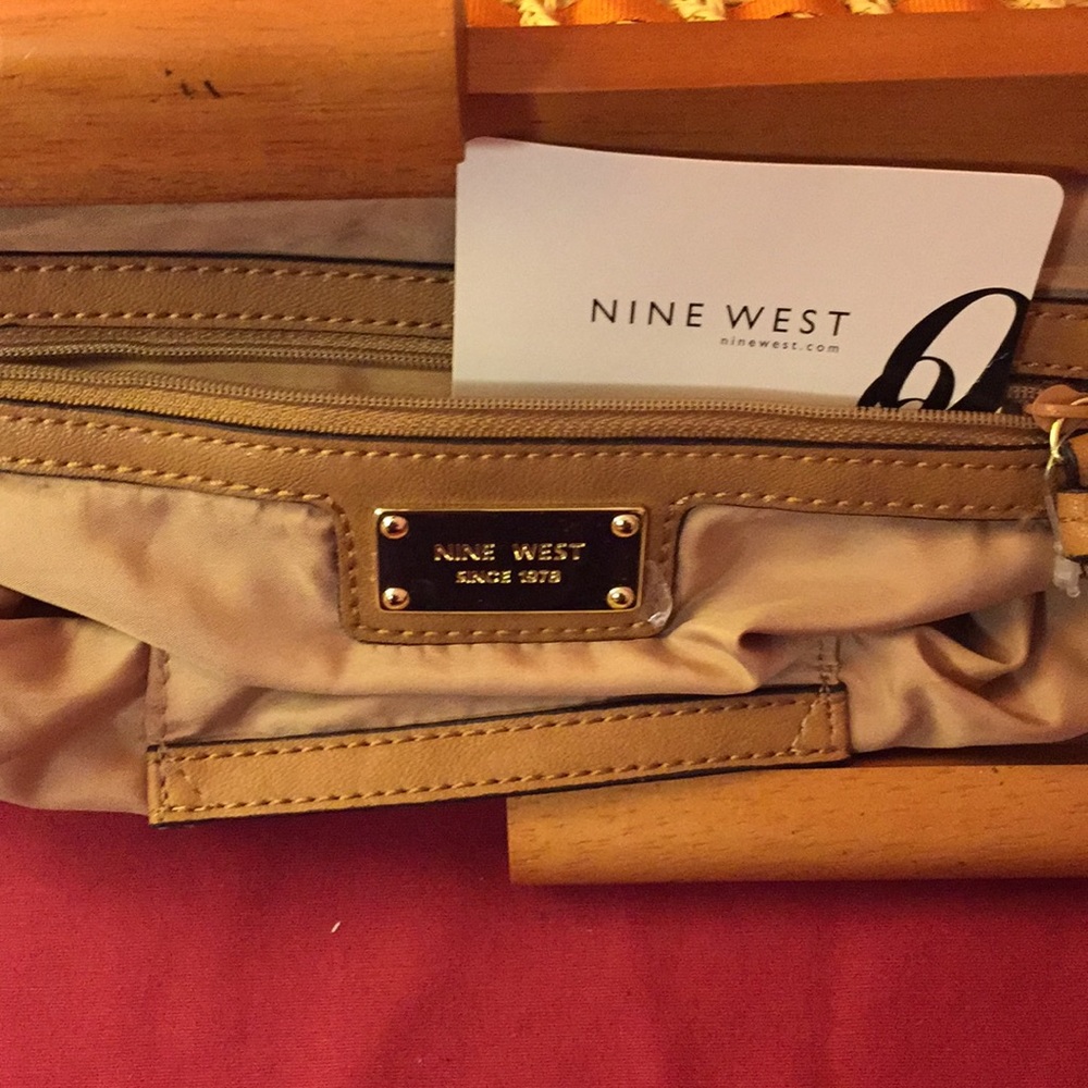 Nine West multi color wheat straw clutch bag - Picture 4 of 6